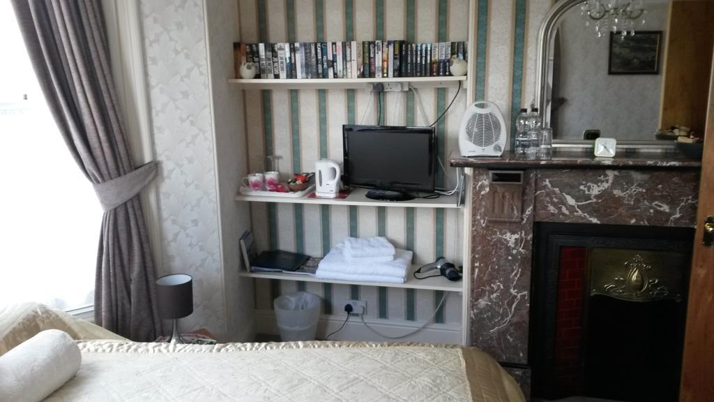 جسر باتيلي Lyndale Guest House الغرفة الصورة