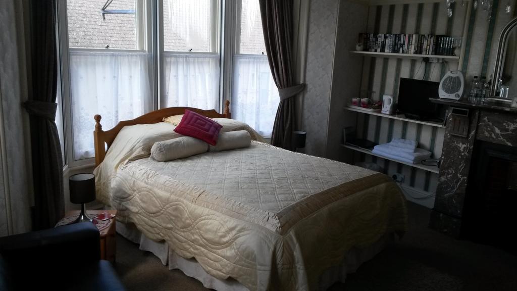 جسر باتيلي Lyndale Guest House الغرفة الصورة